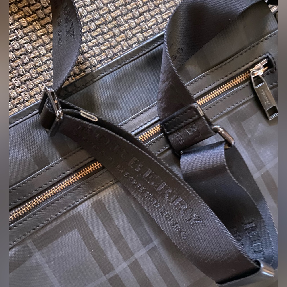 BURBERRY Black Check Messenger Bag w/LOGO Strapping/italian made🎁EUC - Picture 4 of 13